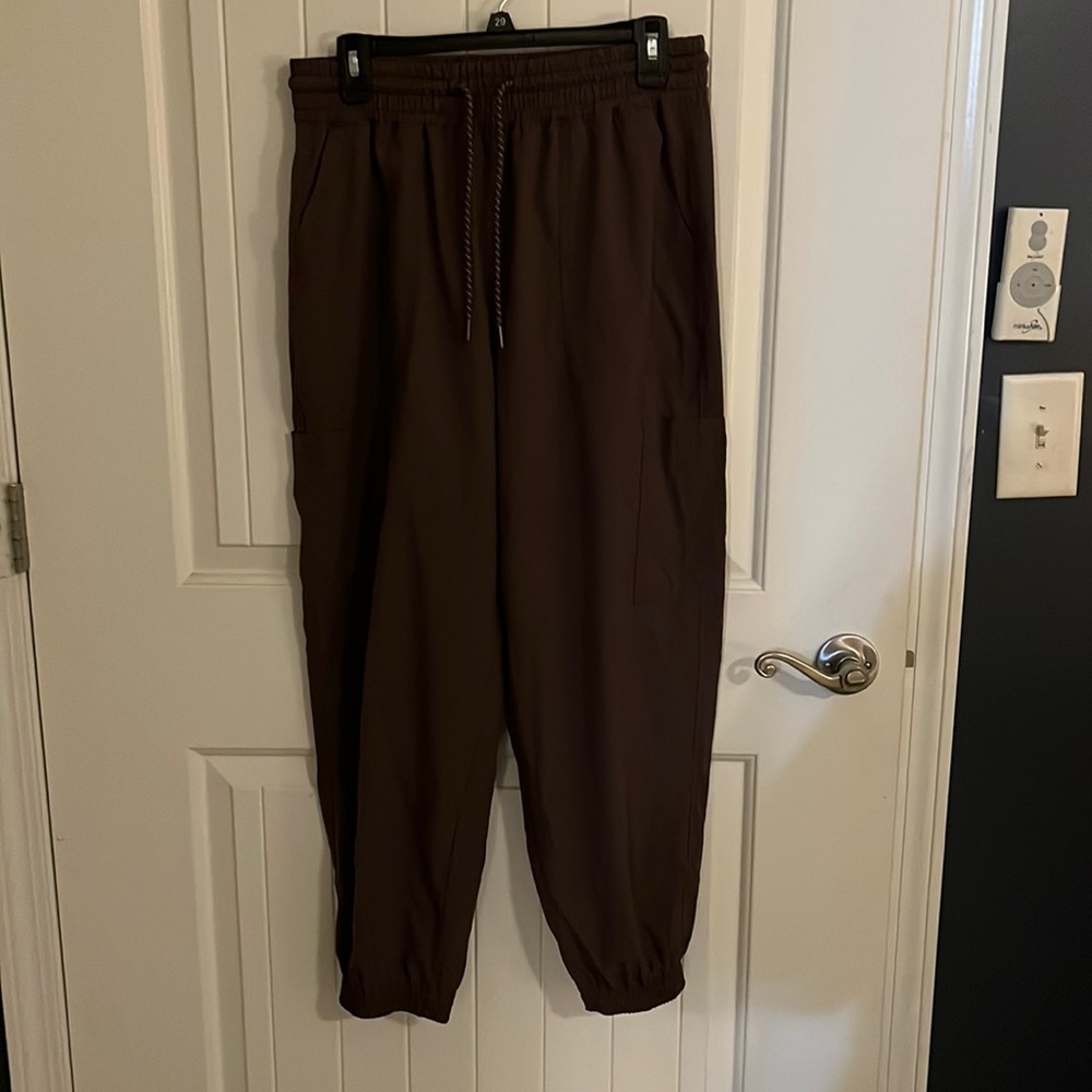 Old navy lightweight cargo joggers Sz M